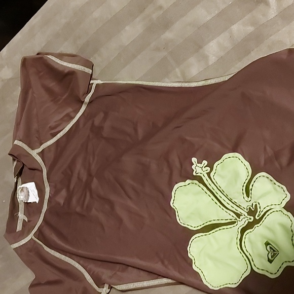 Roxy rash guard - Picture 1 of 2